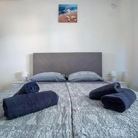 Skundric 2 By Interhome Apartament Vir